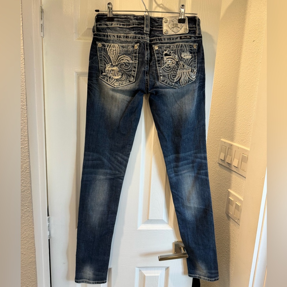 Miss Me Women's Dark Blue Skinny Cut Jeans with Embroidery Size 26 - Picture 2 of 6